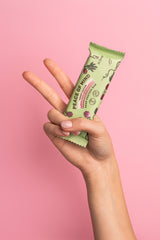 Peace of Mind - kanapių proteino batonėliai su avietėmis ir mača, jogurtiniame glaiste (12 vnt. dėžutė)